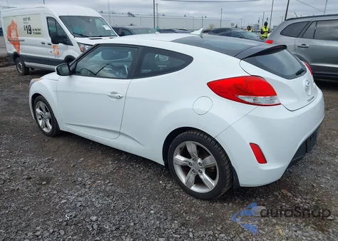 2014 Hyundai Veloster Base W/Gray z USA, uszkodzony, nr VIN KMHTC6AD1EU184014